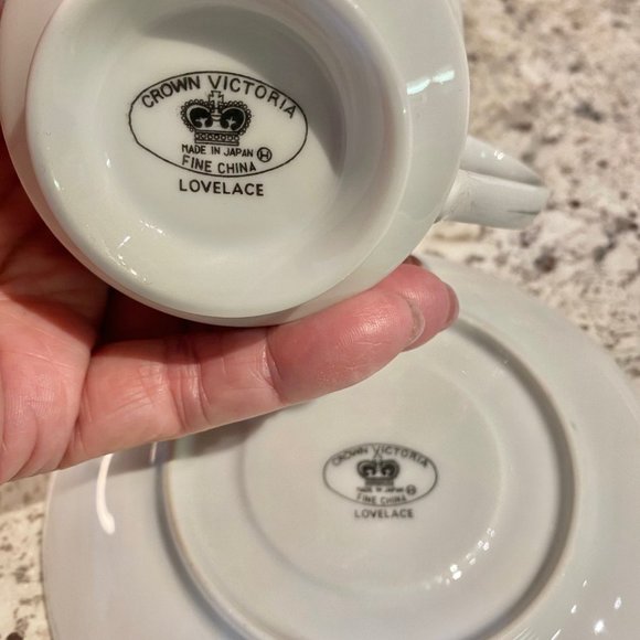 Vintage Lovelace by Crown Victoria Fine China - 2 - 5 Pc Place Settings - Picture 6 of 16